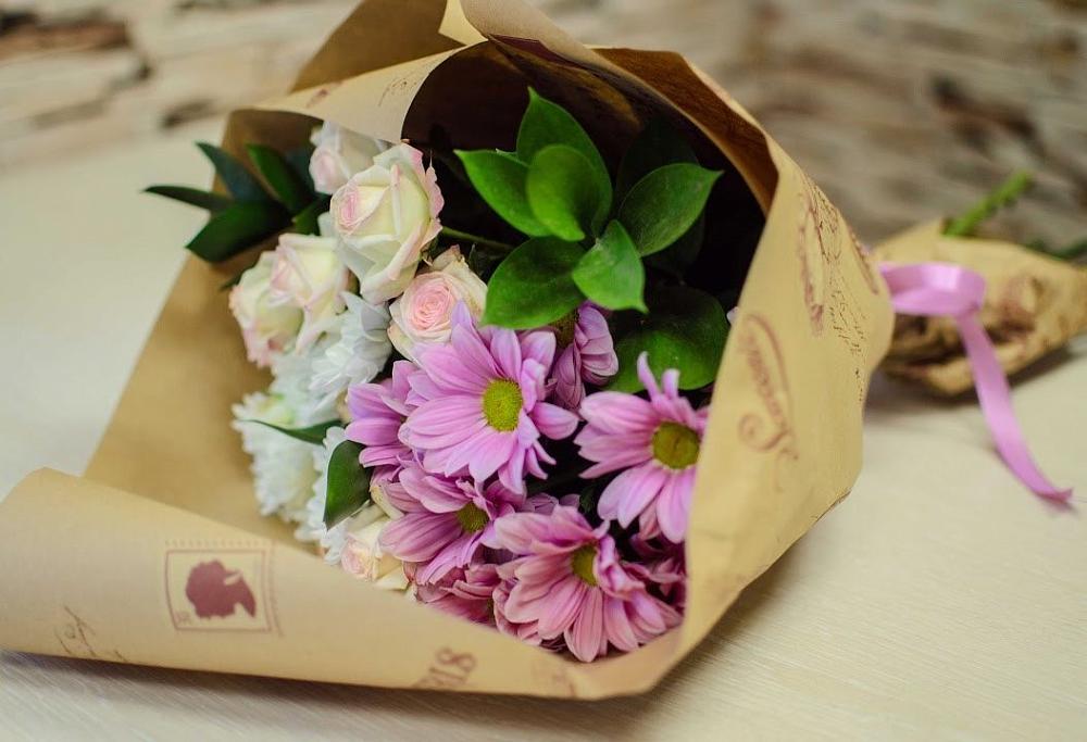 Букет цветов из: Розы и Хризантемы в Акуше