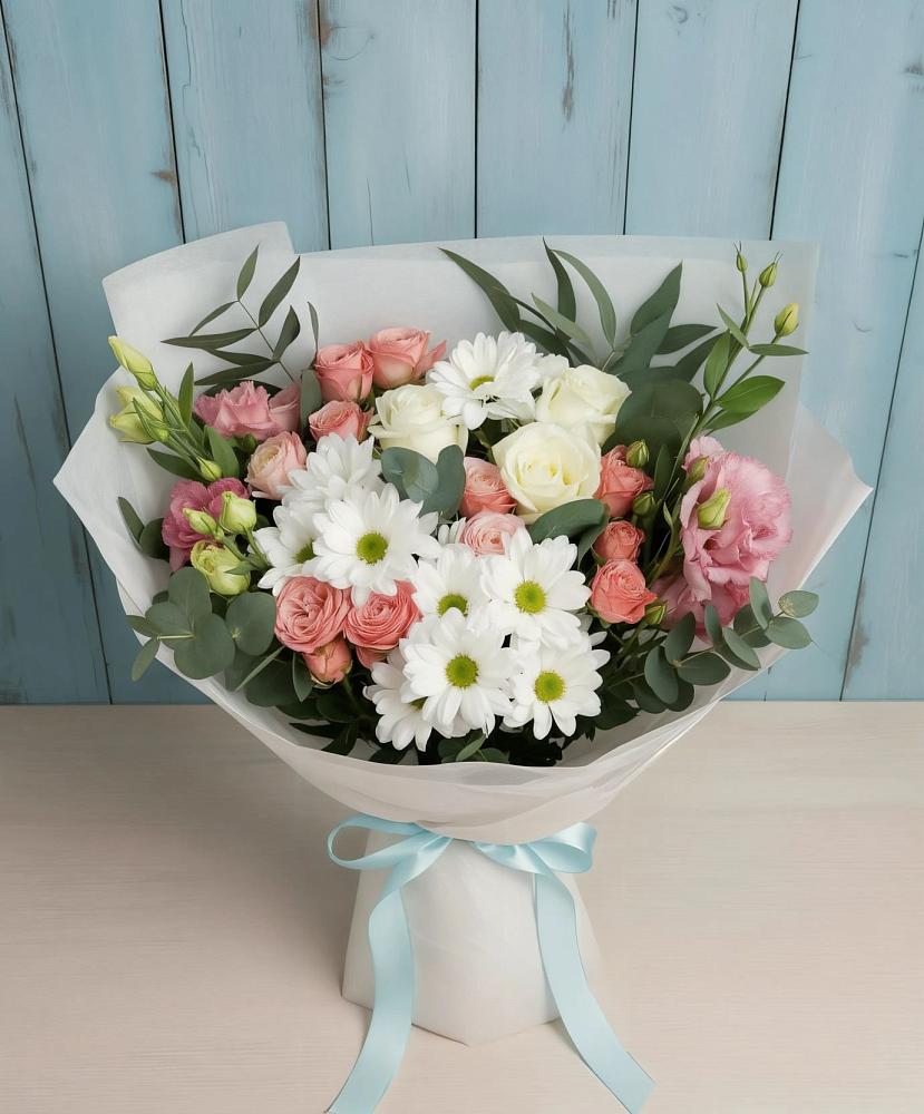 Букет цветов из: Розы, Лизиантусы и Хризантемы в Акуше