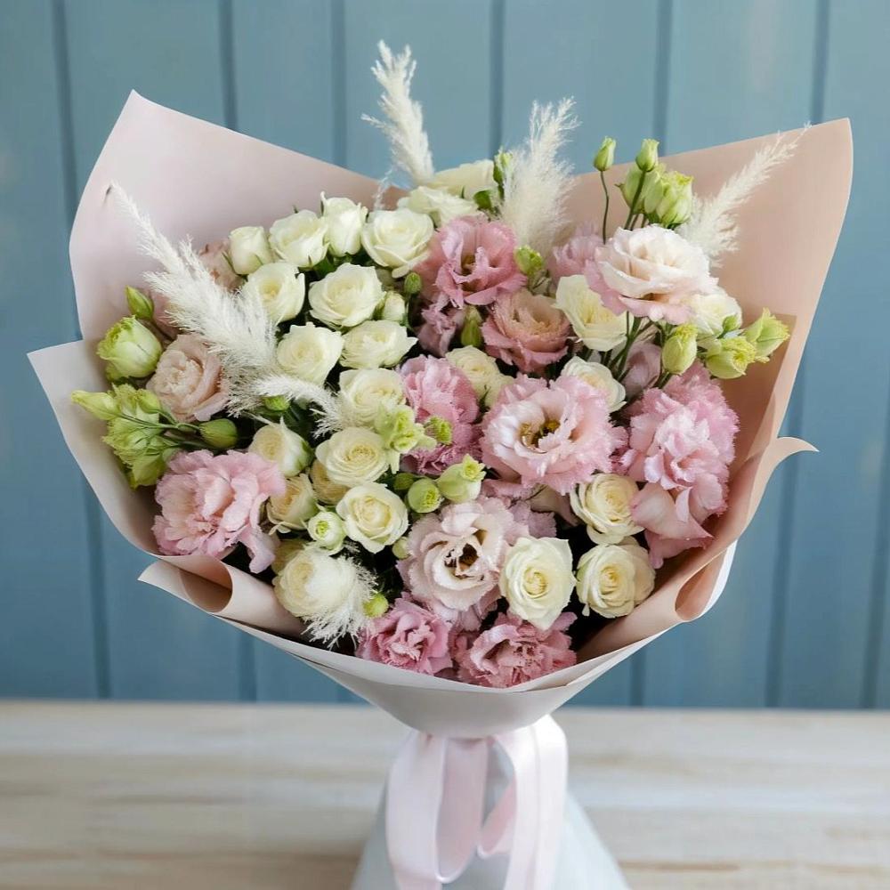 Букет цветов из: Альстромерии и Розы в Акуше