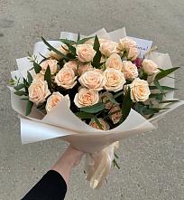 Букет Кремовые розы Латте в Акуше