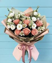 Букет цветов из:  Розы, Альстромерии и Лизиантусы #REPLACE_PRED# Акуше