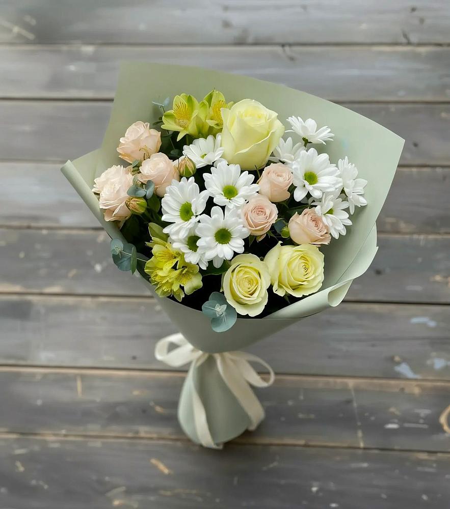 Букет цветов из: Альстромерии, Розы и Хризантемы в Акуше