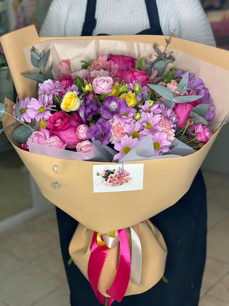 Букет цветов из: Хризантемы, Гвоздики и Альстромерии в Акуше