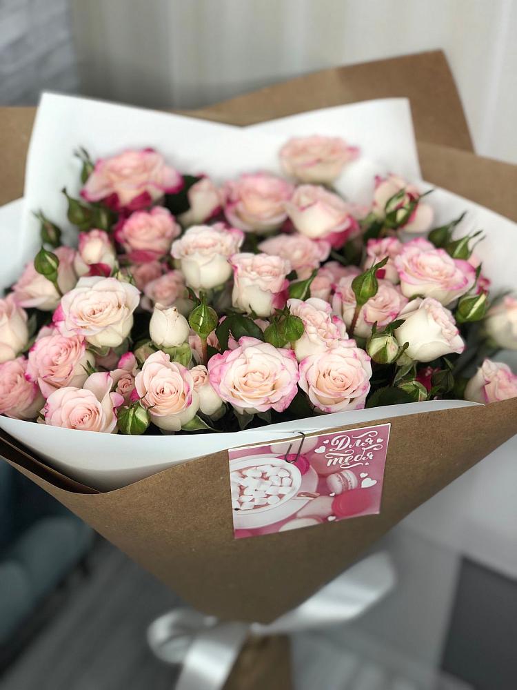 Букет цветов из: Розы в Акуше