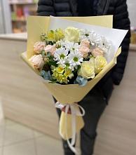 Букет цветов из:  Альстромерии, Розы и Хризантемы в Акуше
