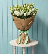 Букет цветов из:  Лизиантусы в Акуше