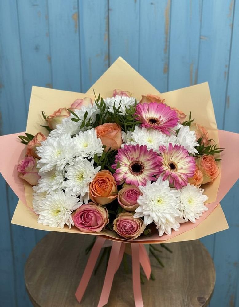 Букет цветов из: Розы, Герберы и Хризантемы в Акуше