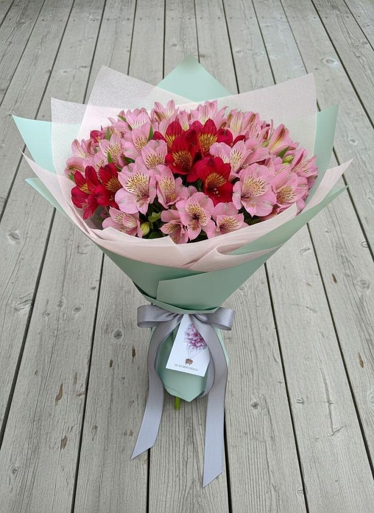 Букет цветов из: Альстромерии в Акуше