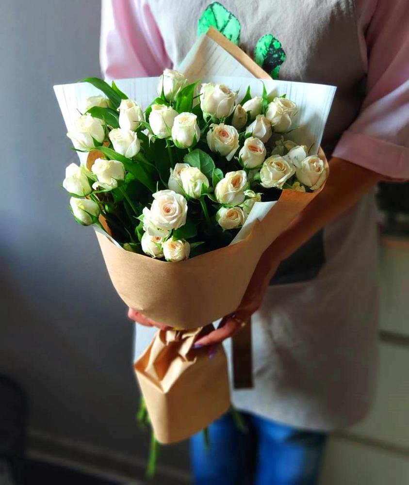 Букет цветов из: Розы в Акуше