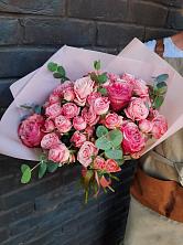 Букет розы в пальмах в Акуше Букет цветов из: Розы в Акуше