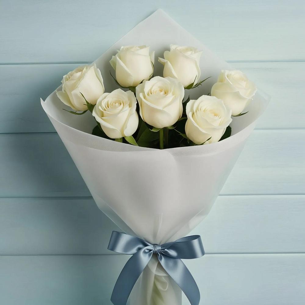 Букет 7 Белых роз Эдлесс Лав в Акуше