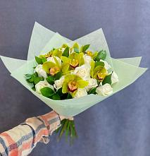 Букет цветов из:  Орхидеи и Розы в Акуше